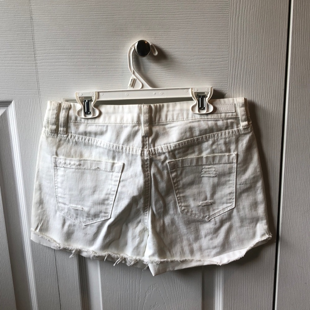 Blank NYC white jean shorts - Picture 2 of 5